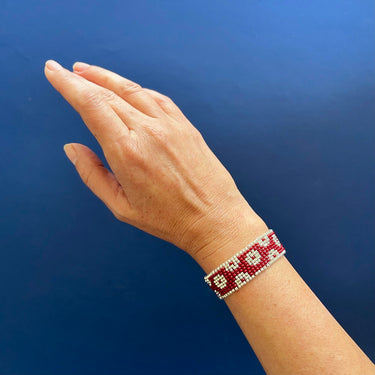 Brazalete Telar Plata Delgado Rondanas Rojo